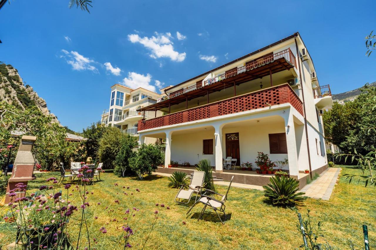 Apartments Viktorija Petrovac Eksteriør bilde