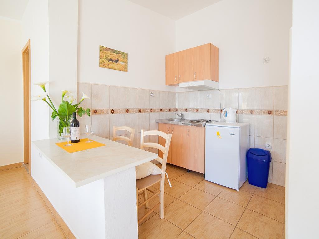 Apartments Viktorija Petrovac Rom bilde