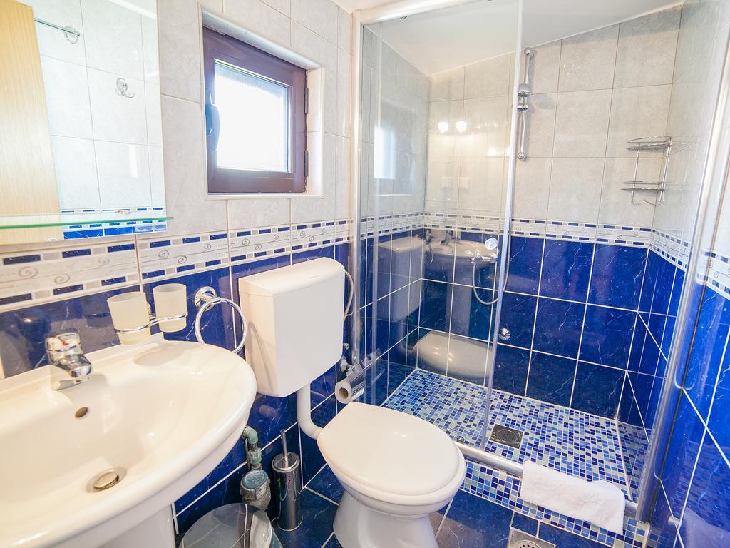 Apartments Viktorija Petrovac Rom bilde