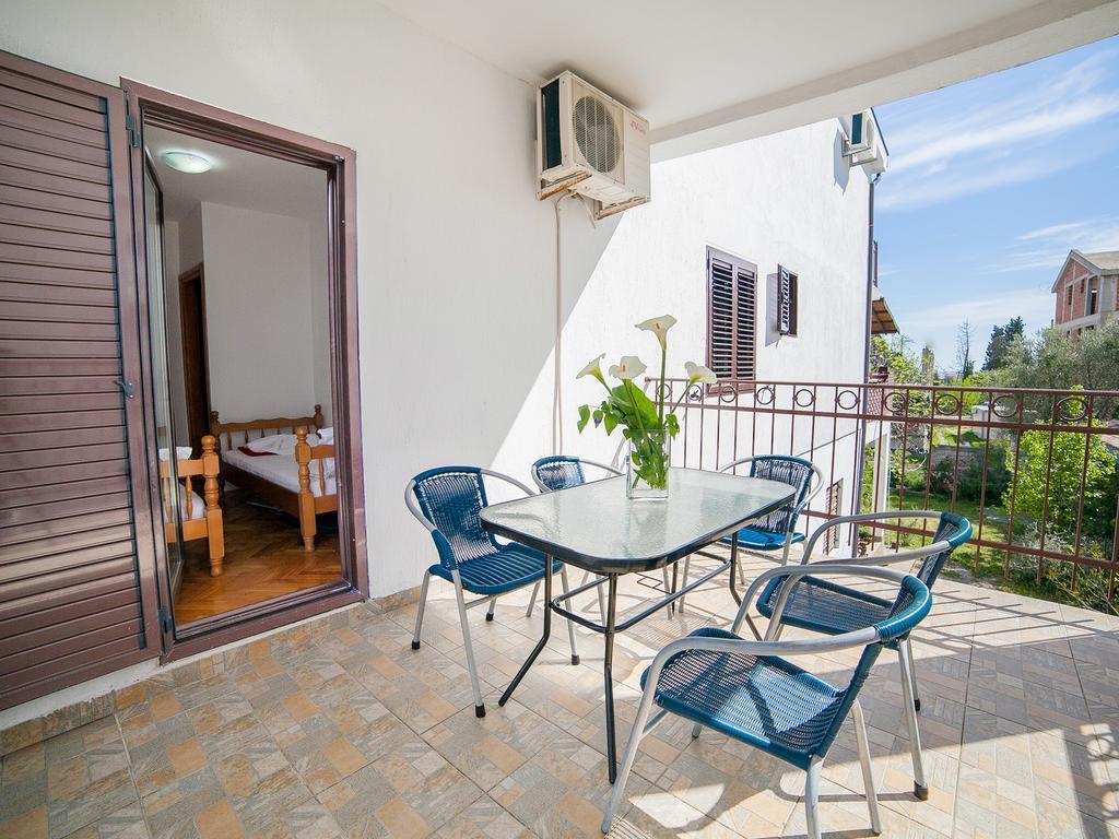 Apartments Viktorija Petrovac Rom bilde